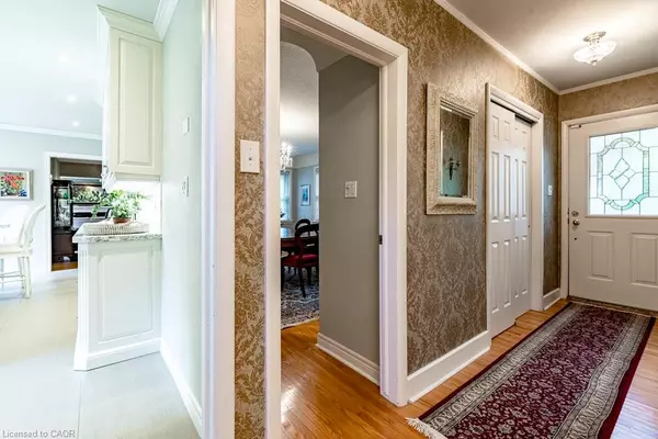 Ancaster, ON L9G 1G4,27 Lovers Lane