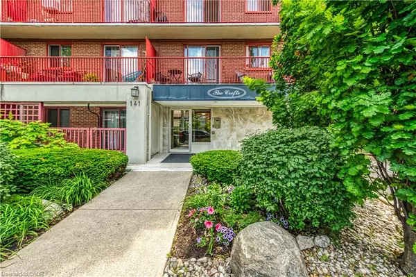 Hamilton, ON L8N 2J7,141 Catharine Street S #806