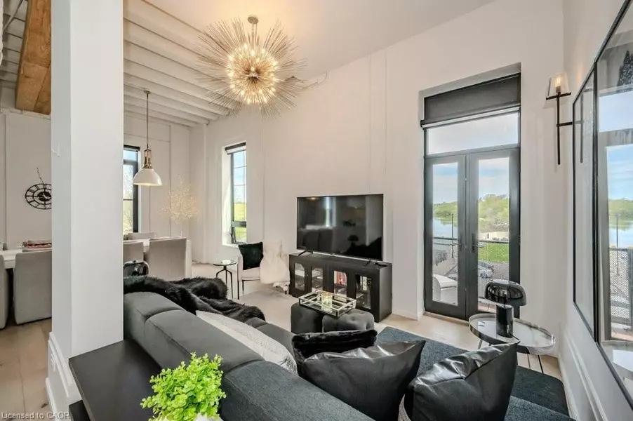 19 Guelph Avenue Avenue #308, Cambridge, ON N3C 1A2