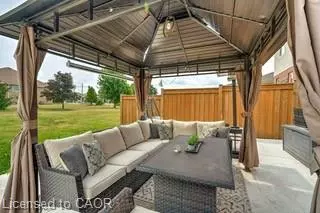 Hamilton, ON L8W 0B3,12 Mitten Court