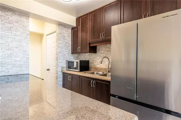 Hamilton, ON L8G 1B4,851 Queenston Road #803