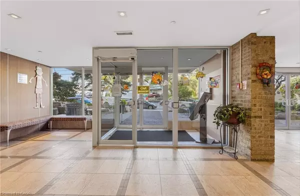 Toronto, ON M3N 3R9,2130 Weston Road #405