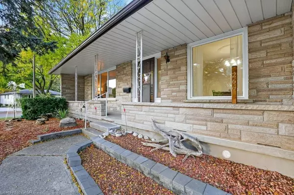 Waterloo, ON N2K 2E7,266 Grangewood Court