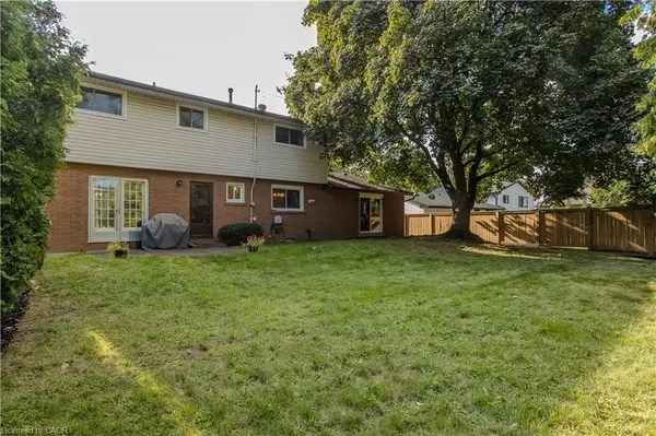 Burlington, ON L7N 1K2,3457 Spruce Avenue