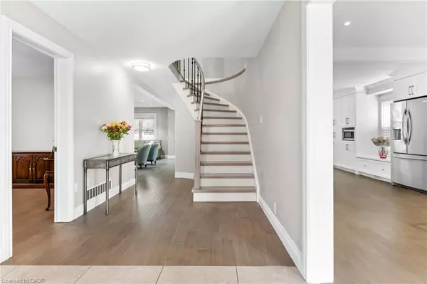 Cambridge, ON N1R 8A2,86 Santa Maria Drive