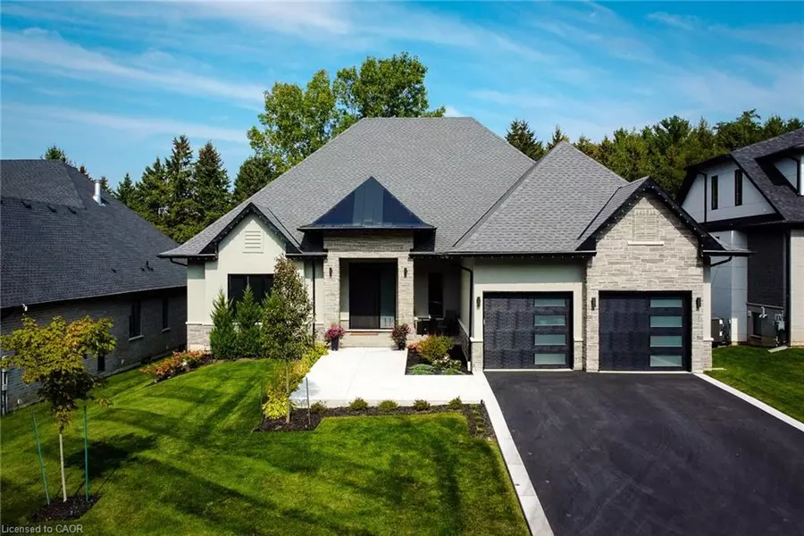 11 Black Willow Court, Ancaster, ON L0R 1R0