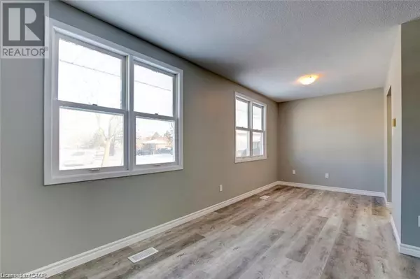 London, ON N5V 3L4,9 Camelot Crescent