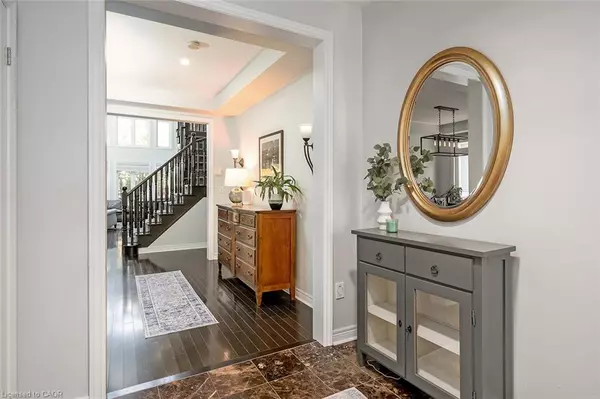 Oakville, ON L6M 0K3,3327 Skipton Lane