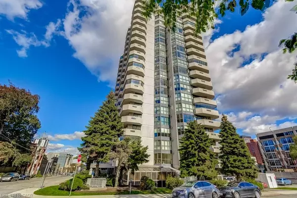 Hamilton, ON L8P 3K6,67 Caroline Street S #9D