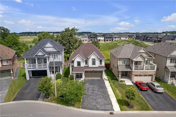 8561 Dogwood Crescent, Niagara Falls, ON L2H 0K7