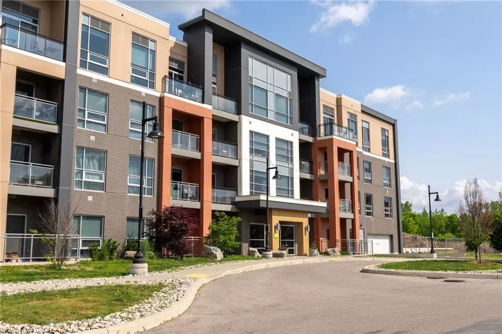 Burlington, ON L7M 0H2,4040 Upper Middle Road #103