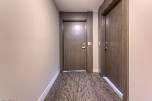 Hamilton, ON L8P 0C6,15 Queen Street S #1207