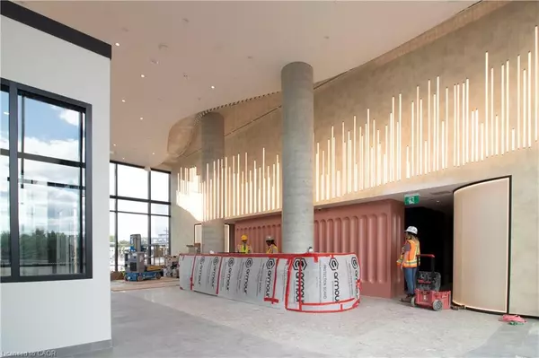 Kitchener, ON N2G 0G5,25 Wellington Street S #914