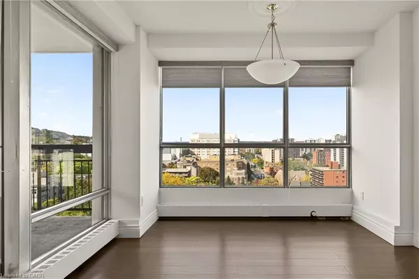 Hamilton, ON L8N 3X3,150 Charlton Avenue E #1808