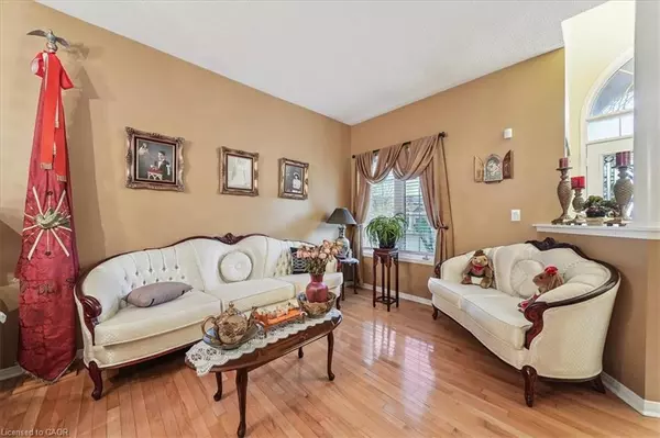 Brampton, ON L7A 3E8,52 Mistycreek Crescent