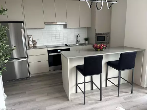 Oakville, ON L6H 7B9,510-3079 Trafalgar Road