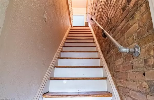 Hamilton, ON L8R 2R5,15 Caroline Street N