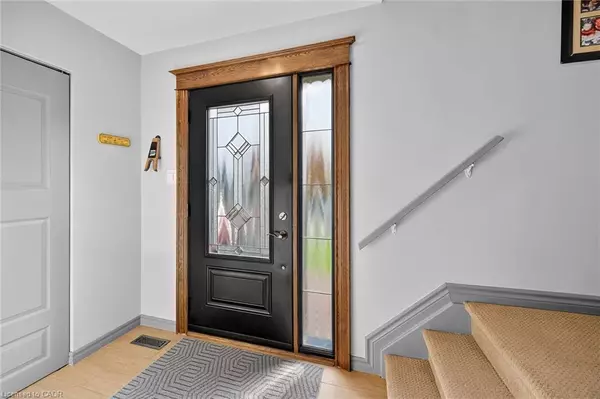 Hamilton, ON L8T 4L1,211 Birchcliffe Crescent