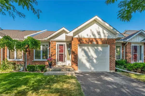 Ancaster, ON L9K 1L3,25 Kitty Murray Lane #17