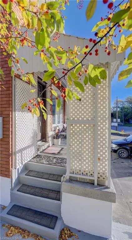 Kitchener, ON N2H 5L5,476 Wellington Street N