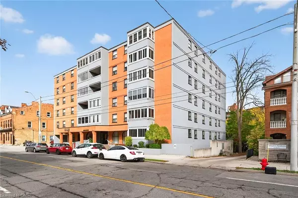 Dundas, ON L9H 2P7,23 Main Street #507