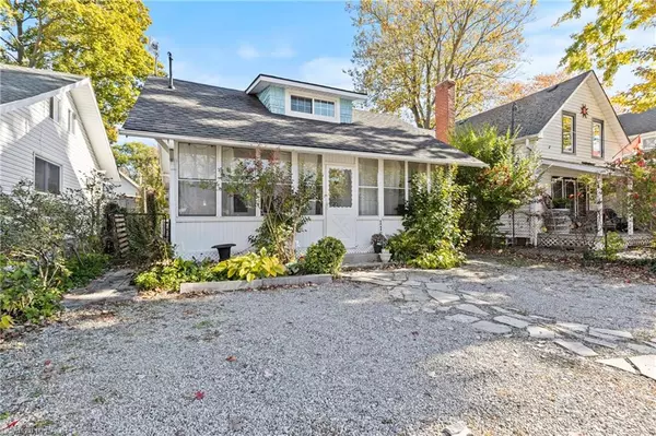 118 Lincoln Road E, Crystal Beach, ON L0S 1B0