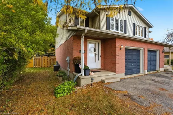Paris, ON N3L 3C6,23A Oak Avenue