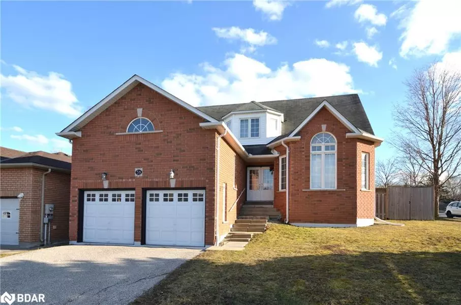 58 Bloxham Place, Barrie, ON L4N 9K2