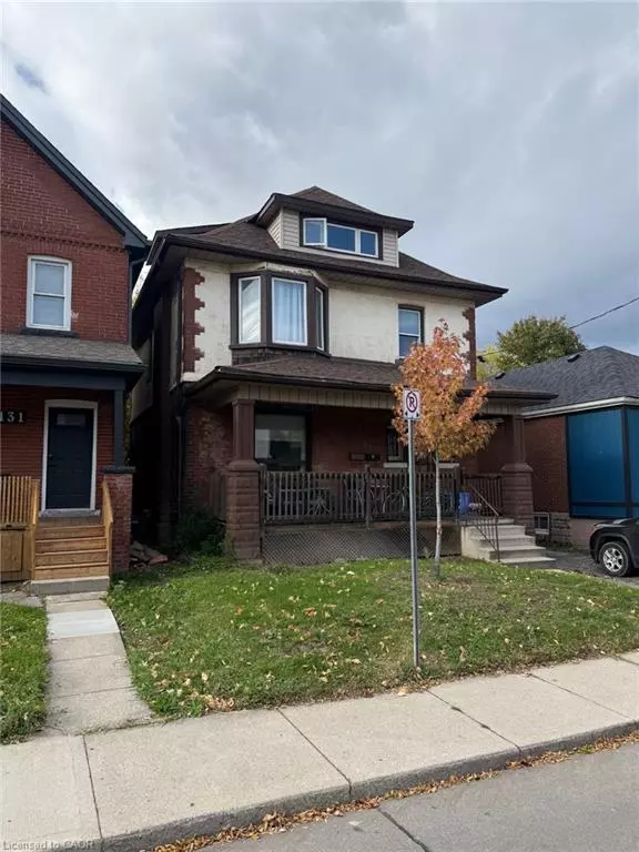 Hamilton, ON L8E 4E7,133 Park Row N