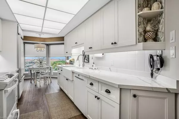 Cambridge, ON N1R 8B8,190 Hespeler Road #1401