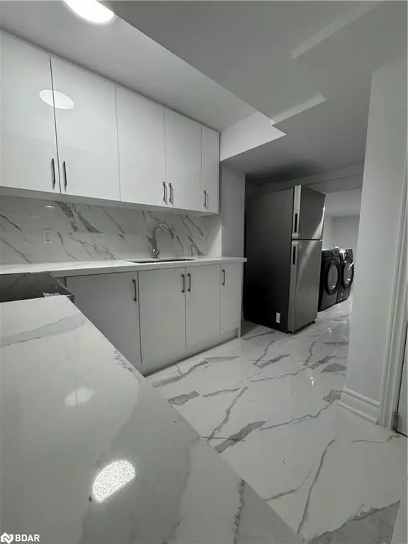 Barrie, ON L9J 0J3,29 Paddington Grove #Lower