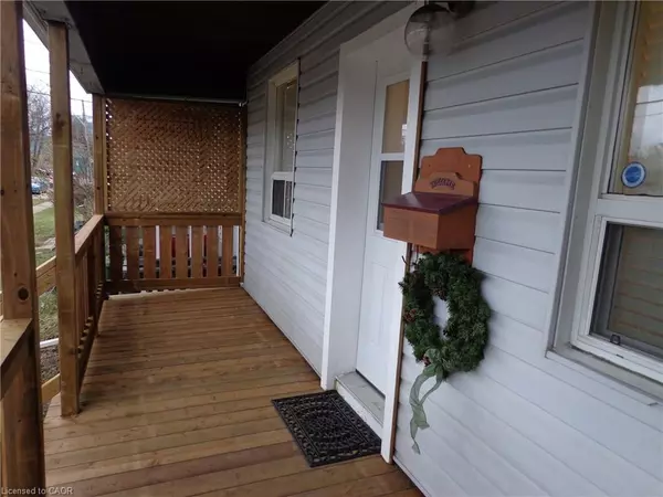 Hamilton, ON L8H 3J1,212 Mcanulty Boulevard