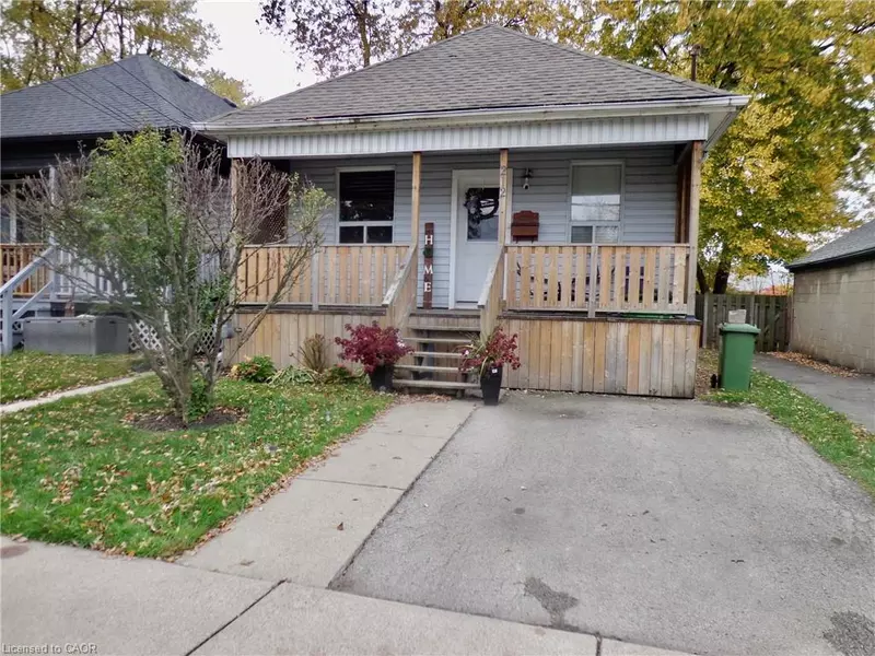 212 Mcanulty Boulevard, Hamilton, ON L8H 3J1
