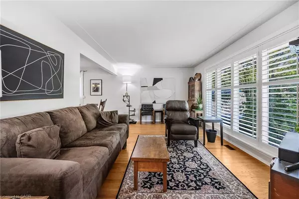 Dundas, ON L9H 3R4,172 Old Ancaster Road