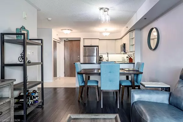 Burlington, ON L7M 0H1,3070 Rotary Way #401