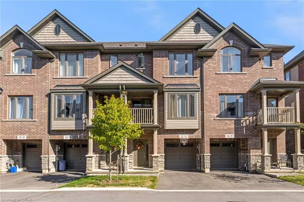19 Picardy Drive #15, Stoney Creek, ON L8J 0M7