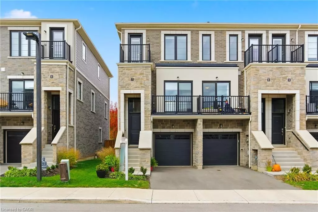 Waterdown, ON L0R 2H3,383 Dundas Street E #7