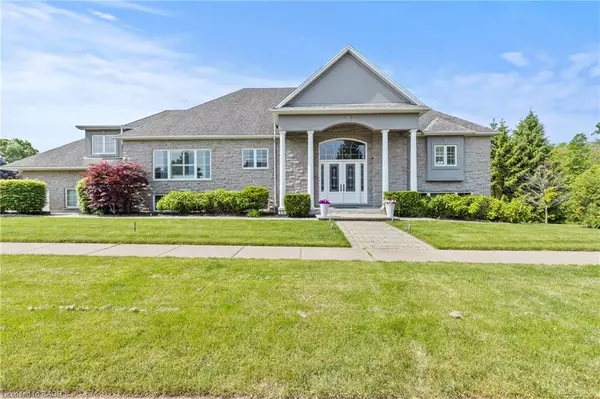 3689 Cardinal Drive, Niagara Falls, ON L2H 2Y1