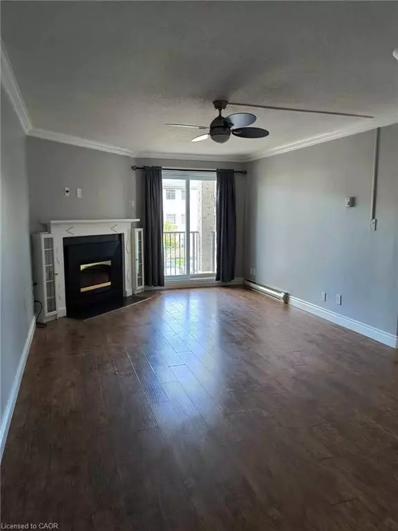 London, ON N5Z 4X8,735 Deveron Crescent #211