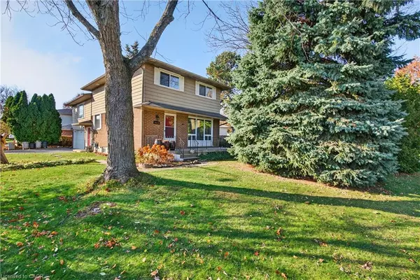 Oakville, ON L6L 3L1,214 Vance Drive