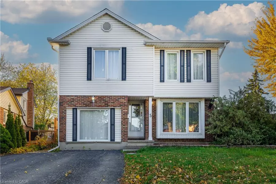 5 Lochern Road, London, ON N5Z 4L5