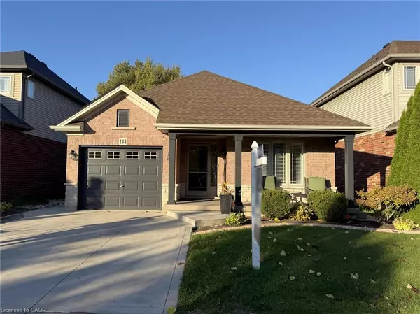 144 Sumner Crescent, Grimsby, ON L3M 0B4