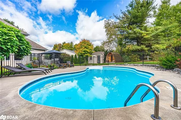 Tiny, ON L0L 2J0,127 Goldfinch Crescent