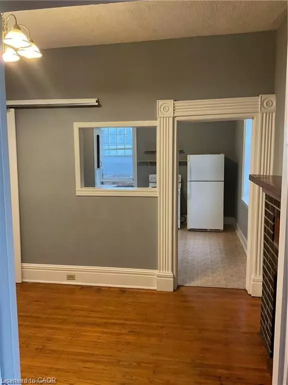 Hamilton, ON L9A 4S6,303 East 19th Street #2