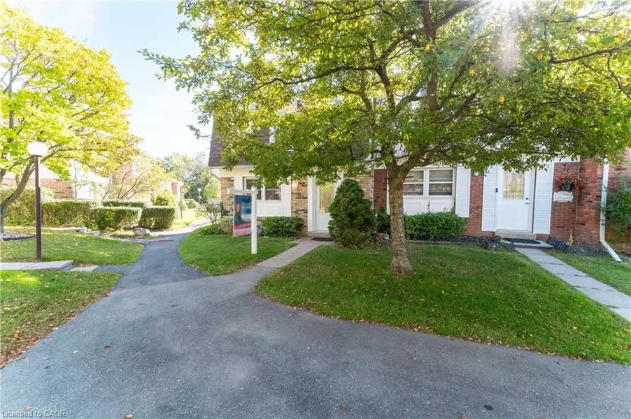 2252 Upper Middle Road #6, Burlington, ON L7P 2Z9