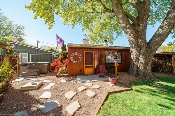 Selkirk, ON N0A 1P0,2073 First Avenue