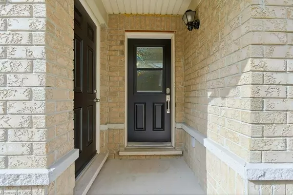 Waterdown, ON L8B 0N4,113 Thornlodge Drive