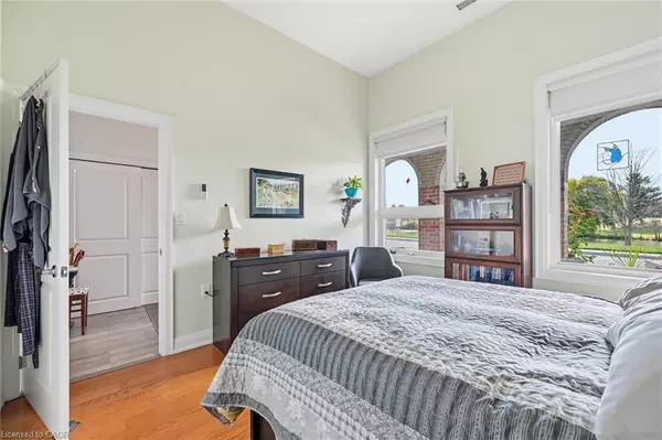 Hamilton, ON L9B 2M3,34 Cardinal Mindszenty Boulevard