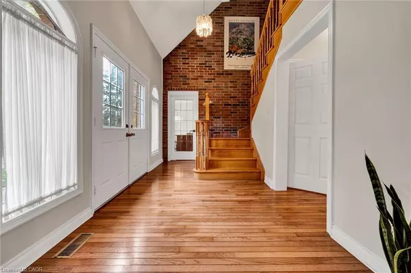 Waterloo, ON N2K 3H9,250 Grey Squirrel Place