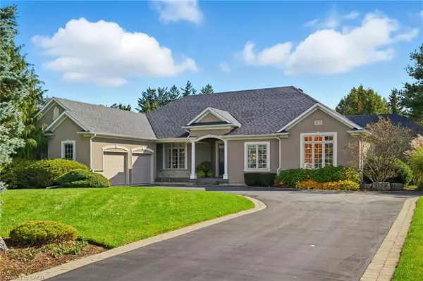 Carlisle, ON L0R 1H3,7 Appaloosa Trail